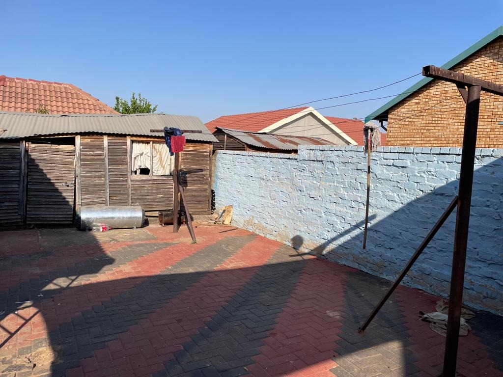 2 Bedroom Property for Sale in Tlhabane West North West